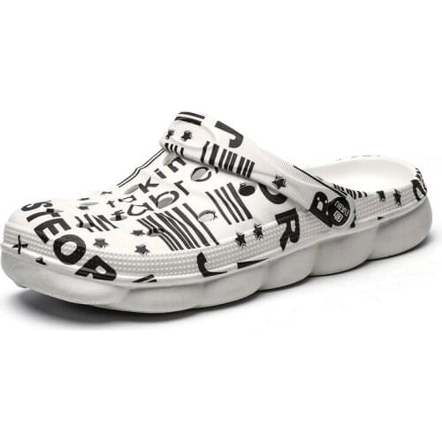 Unisex Crocks Summer Hole Shoes Crok Rubber Clogs Mens EVA Garden Shoes Black Cro Beach Cross Men Sandals Slippers