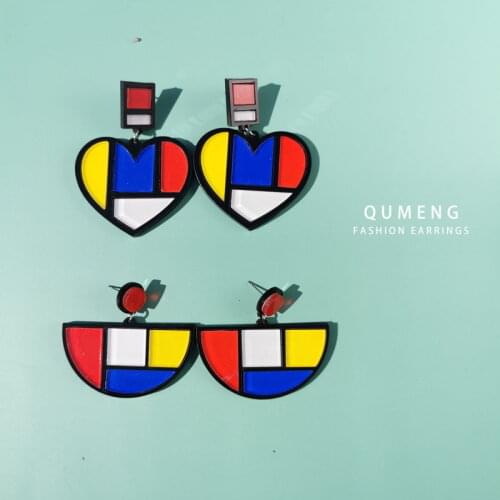 QUMENG Korean Acrylic Colorful Splice Heart Statement Earrings For Women Geometric Stud Earrings Fashion Jewelry Yiwu Factory