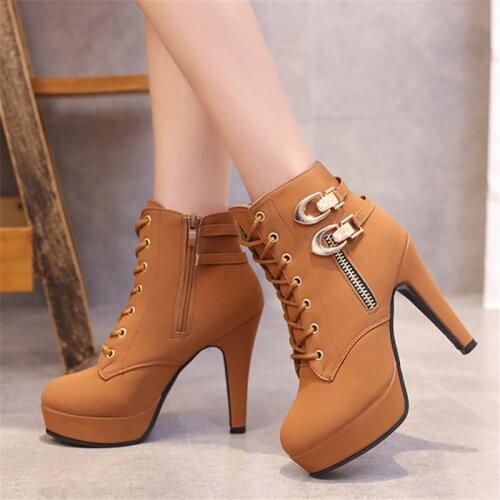2020 Sexy Zip Metal Chains Motorcycle Ankle Boots Women Shoes Super High Heels Platform Ankle Boots Punk Rock Gothic Biker Boots