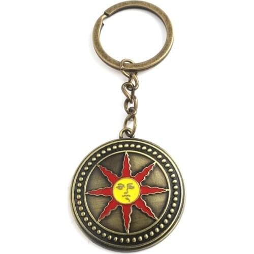 Dark Souls Solaire of Astora Shield Keychain Artorias Sword Key Holder For Fans Gift Men Car Keyring