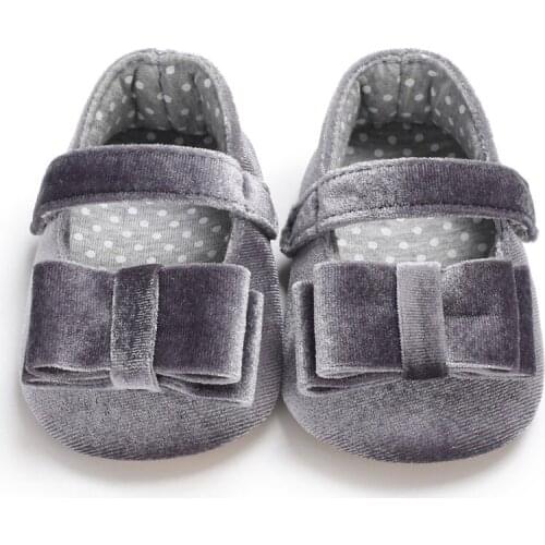 Baby Shoes Lace Spring Newborn Girls Anti-Slip Booties Polka Dot Newborn First Walkers Moccasins Girls Crib Sneakers