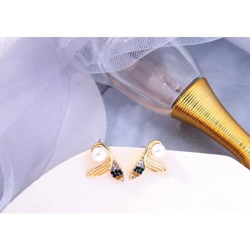 2021 New Fish Tail Stud Earring Crystal Stone Round Resin Preal Stud Earrings For Women Creative Design Fashion Jewelry