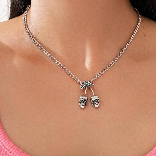 Punk Skull Pendant Necklace For Women Metal Fashion Vintage Creative Funny Charm Leaf Choker Necklace Jewelry New Gifts Party