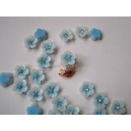 RF10-5 30pcs Cute Blue Flower with Rhinestone Shape Nail Resin Decoration Outlooking