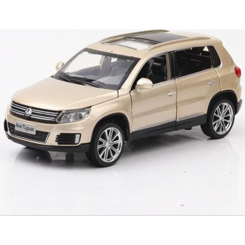 1: 32 Simulation Tiguan Alloy SUV Open Door Acousto Optic Return Force Childrens Car Model Toy Boy Birthday Gift 1: 32 Champagn