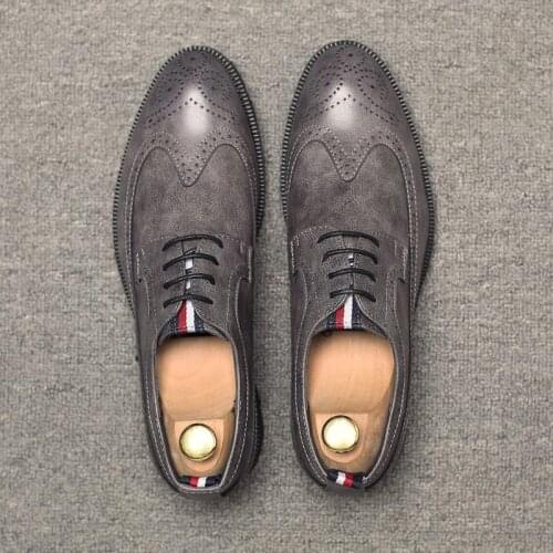 2020 New Mens Leather Shoes Zapatos De Hombre Size Black Leather Soft Dress Shoes Man Flat Classic Oxford man