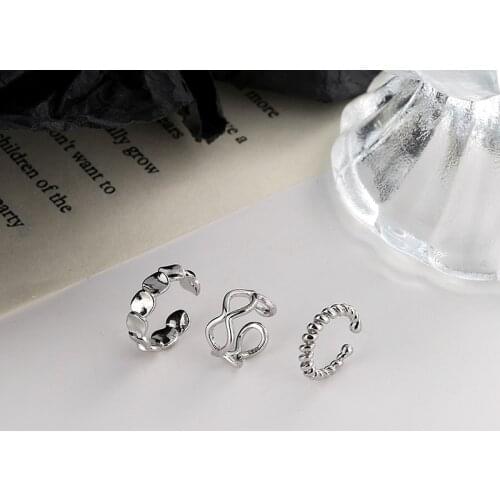 A Girl' Threaded Rotating Non-Pierced Earrings Female Fashion Small Disc Geometric Retro Wave Ear Clip Ear Cuff