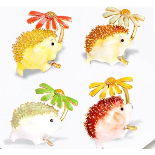 Cartoon Lovely Hold Flower Hedgehog Brooches Women 3-color Animal Pet Party Office Causal Brooch Pins Gifts