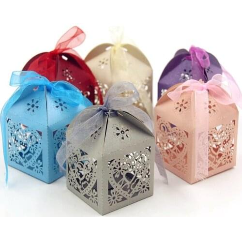 50pcs 80*50*50mm European Hollow Laser Love Heart Candy Box Party Wedding Favors Gifts Candy Boxes 5zSH111