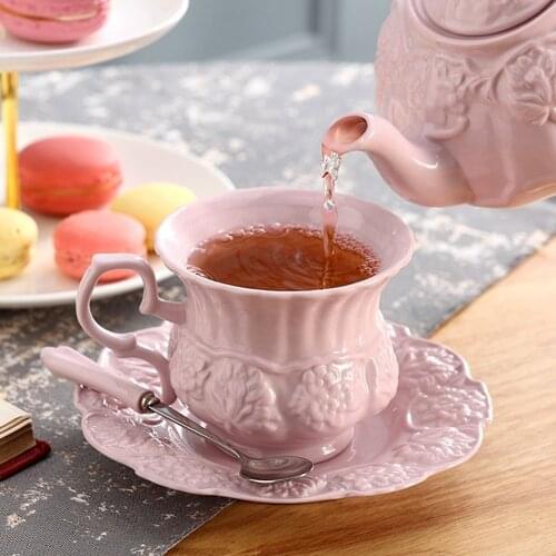 Elegant Pink Coffee Cup Saucer Spoon Set Europe Princess Ceramic Tea Cup 180ml Top Porcelain Teacup Cafe Teatime MJ71411
