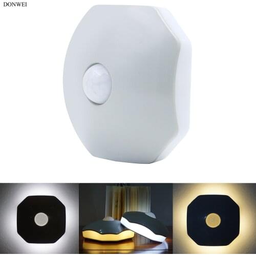 DONWEI IR Motion Night Light Wall Lights 3 * AAA Battery Powered AUTO ON / OFF Lamp for Cabinet Closet Staircase Bedside