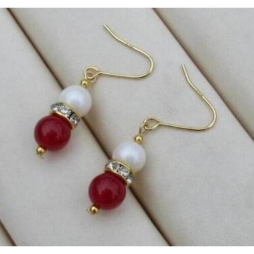 White pearl +red jade dangle earring 14K/20 YELLOW HOOK