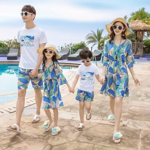 Summer Family Matching Clothes Family Look Twins Baby Clothes Leaves Prints Beach Mom and Daughter Dresses Father And Son cloth