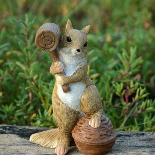 Hot Sale Everyday Collection Squirrel Animal Figurine Miniatures Fairy Garden Ornaments Home Decoration Gift Bonsai Decor
