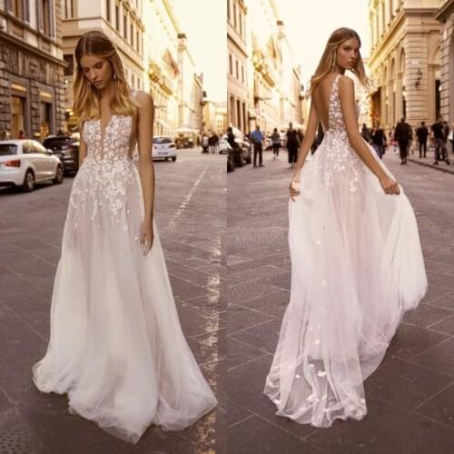 Sexy 2020 Spring Beach Wedding Dresses Lace Appliqued Beach Boho V Neck Tulle A Line Backless Bridal Gowns Vestido De Novia