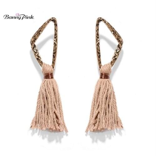 Banny Pink Vintage Hammer Metal Geo Pendant Earrings For Women Ethnic Cotton Tassel Earrings Statement Long Fringe Drop Earrings