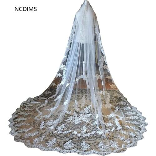 2019 Cheap White Wedding Veils With Lace Appliqued Cathedral Length Bridal Veils With Comb Real Pictures Wedding Veil