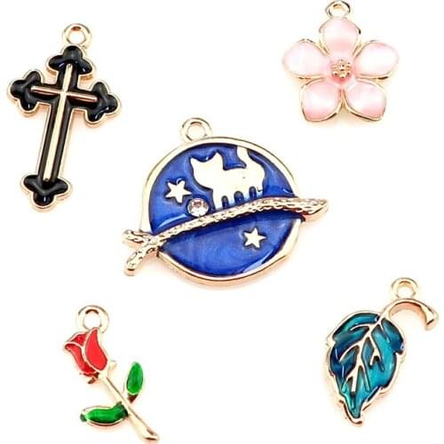 20x Colors Enamel Rose Flower Cross Cat Prints Metal Charms fit Pendant Rotating Key Chain Keyrings Earrings Jewelry Making