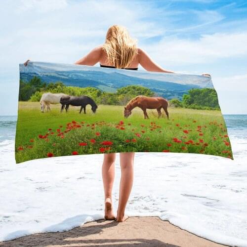 Horse Eating On The Grass Beach Towel Luxury Quick-dry Microfiber Bath Towels Yoga Mat Sport Swimming Towels