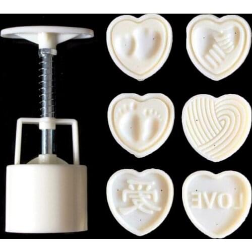 6pcs 3D Heart Stamps Moon Cake Decor Mould Barrel Mooncake Mold 50g Pastry Mooncakes Hand DIY Tool