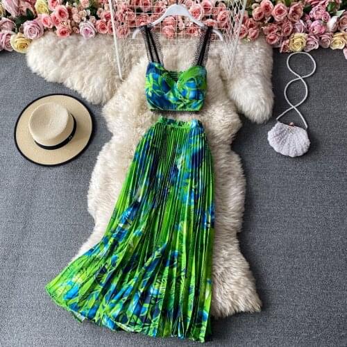 Seaside holiday printed camisole top tube top sleeveless two-piece elegant pleated half-length skirt with large hem long skirt