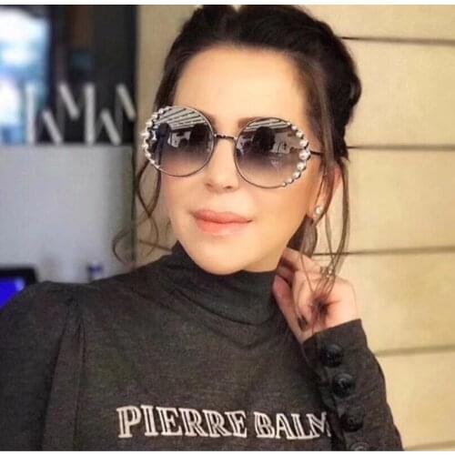 Summer Fashion Ladies Glasses Retro Round Beads Decorative Sunglasses Beach Party Luxury Rhinestone Sunshade UV400