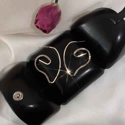 Irregular love high-grade earrings Korean temperament retro Hong Kong style earrings niche design personality earrings female