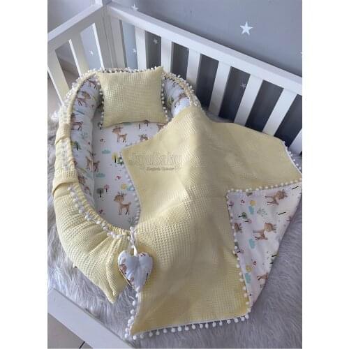 Jaju Baby Handmade, Yellow Waffle Pique Fabric Gazelle Design Babynest Set of 3 with Pompom