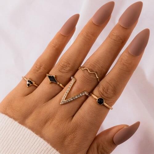 5 Pcs/Set Jewelry Fashion Retro Black Dripping Wave V-shaped Ring Gothic Statement Ring Rings For Women Wholesale Wedding Rings
