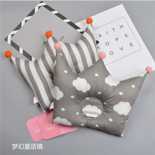 Newborn Infant Baby Sleeping Positioner Pillow Flat Head Protection Crown Shape Printted Child Pillow Toddler Cushion Cot