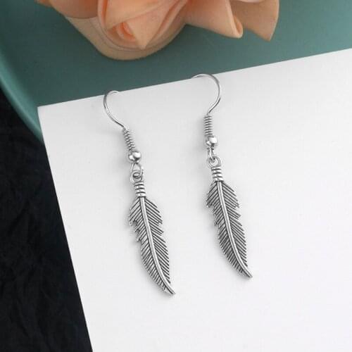 2021 New Trend Alloy Simple Long Earrings Korean Fashion Personality Hip Hop Feather Elegant Sweet Jewelry Female