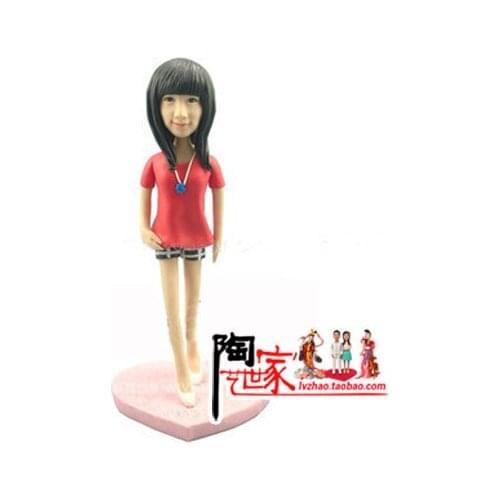 2019 Rushed New Minions Brinquedos Anime Figurine Birthday Gift Statue Carbings Custom Polymer Clay Statues Holiday