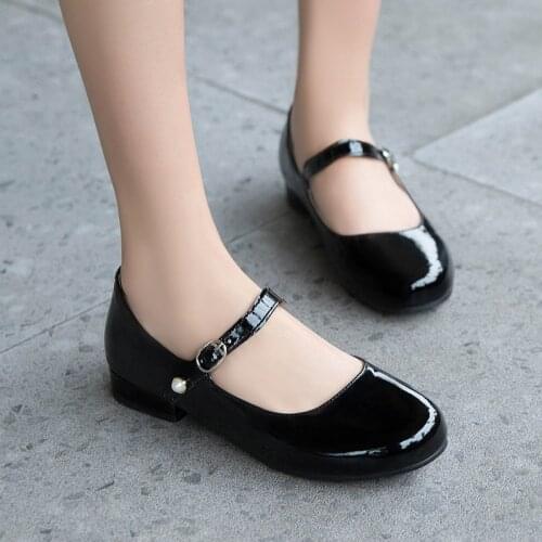 Mary Janes Flats Women Shoes 2020 Patent Leather Flat Shoes Spring Buckle Round Toe School Shoes Lady Red Black Plus Size 33-43