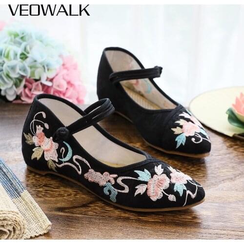 Veowalk Spring Autumn Women Cotton Embroidered Pointed Toe Ballet Flats Retro Ladies Soft Comfortable Canvas Strap Shoes
