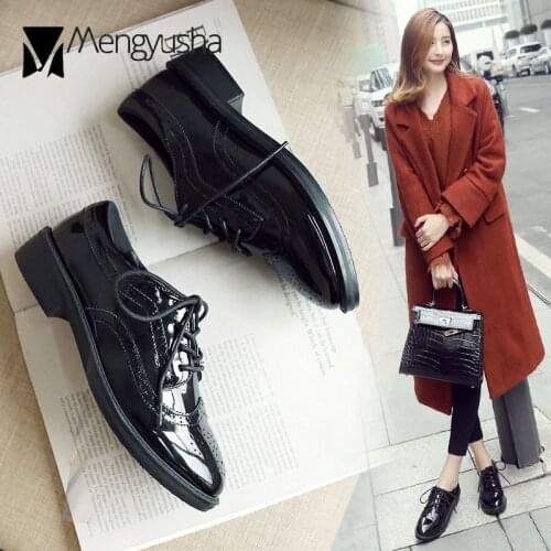 34-41 Shiny Brogue lace up oxfords woman japanned leather flats low heels loafers carved patterns bullock shoes for women 2020