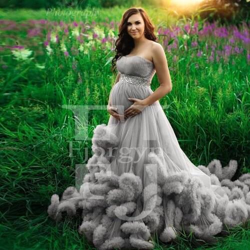 Luxury Strapless Ball Gown Tulle Maternioty Dresses Custom Made Zipper Back Sweep Train Ruffles Tiered Pregnant Dress Robes