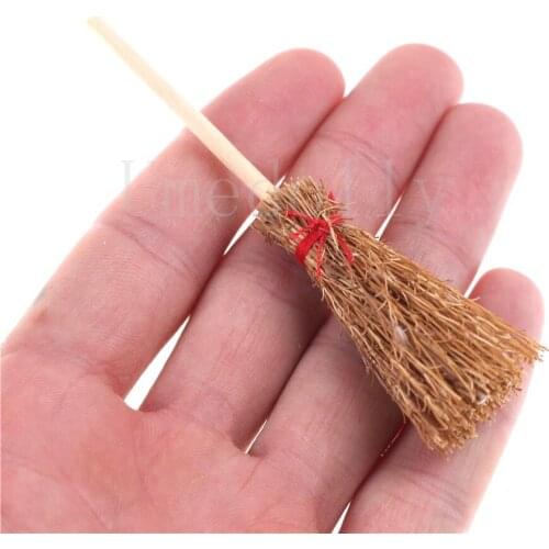 1PCS 1:12 Dollhouse Miniature Wooden Broom Wicca Witch Garden Mini Pretend Play House Outdoor Decoration Accessory Toy