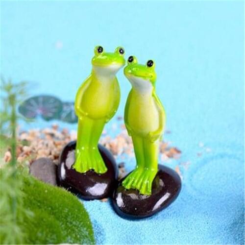 Resin Stone Frog Figurine Animal Vehicle Decoration Miniature Garden Decoration Accessories home Ornament Cake Pot Decoration