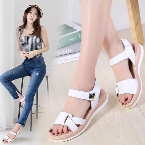 Summer womens shoes slope heels 4 color metal magic sticker medium heel sandals womens shoes (shoe size 35-40)