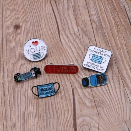 Vaccinated Pin Buttons Badge Metal Lapel Pins Medicine Enamel Pins Syringe Injector Stethoscope Brooch Jewelry Gifts 066C
