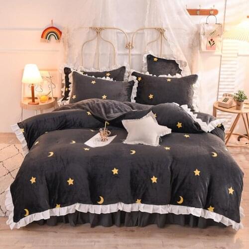 4Pcs Thick and warm flannel Princess style Pleated lace bedding sets queen king size duvet cover set bed skirt set pillowcase