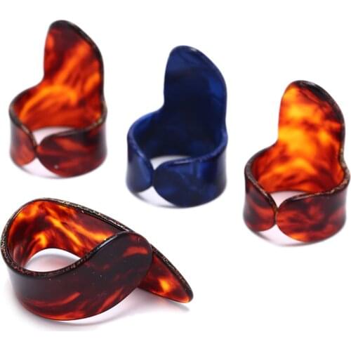 4Pcs/set Pick Fingerpicks Celluloid Finger Thumb Guitar Pick Mediator Celluloid Thumb