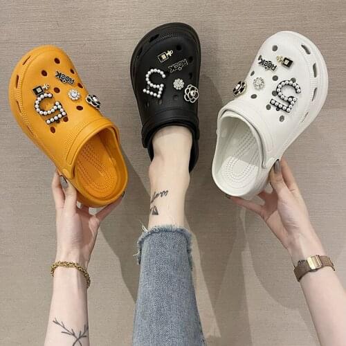 2021 Ins Cut out beads cover toe sandals women mules summer hole shoes woman slippers creepers camellia thicken soled sandalias