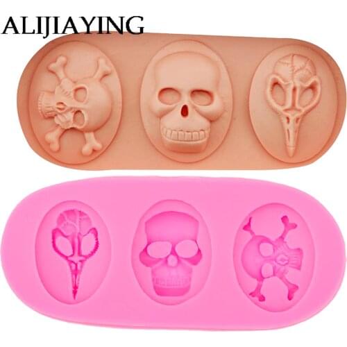 M0520 Skull Head Silicone Mold Polymer Clay Sugarcraft Cabochon Molds, Halloween cake decorating tools