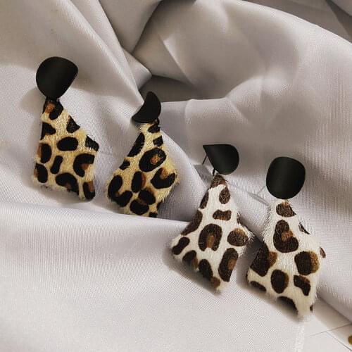 YAOLOGE Classic Alloy Plush Leopard Earrings For Women Girl Animal Print Irregular Punk Pendientes Za Long Earrings Oorbellen