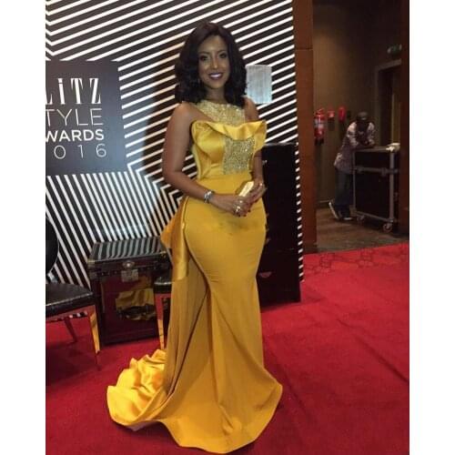 Plus Size Sexy Mermaid Prom Dresses African Scoop Neck Crystal Beaded Satin Celebrity Dresses Women Dusty Yellow Evening Gowns