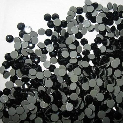 Ss16 jet black color with 1440 pcs per pack hot fix rhinestone men and women`s handbag wholesale for gift