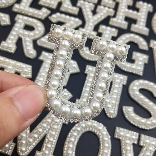 New 26 English Letter Diy Name Patches Stickers Silver Diamond Pearl A-Z Iron On Patch For Clothing Badge Applique