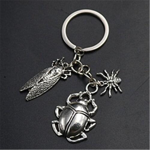 1pc Silver Plated Beetle & Spider & Cockroach Keychain Insect Enthusiast Keychain DIY Creative Handmade Alloy Keychain A1206