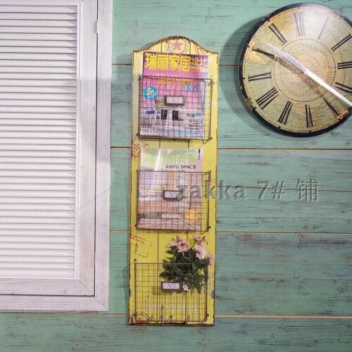 Loft American style retro to do the old wrought iron wall bookcase Bar Cafe Magazine rack / shelving
